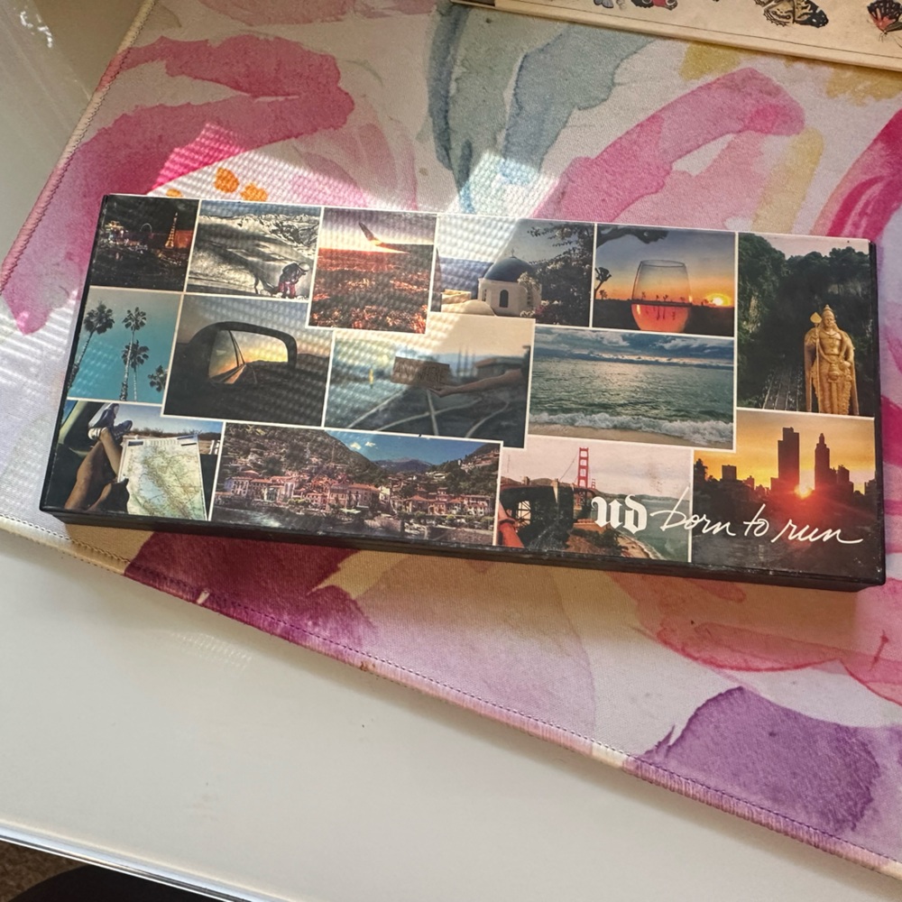 Urban Decay Born to Run Palette with Scenic Design
